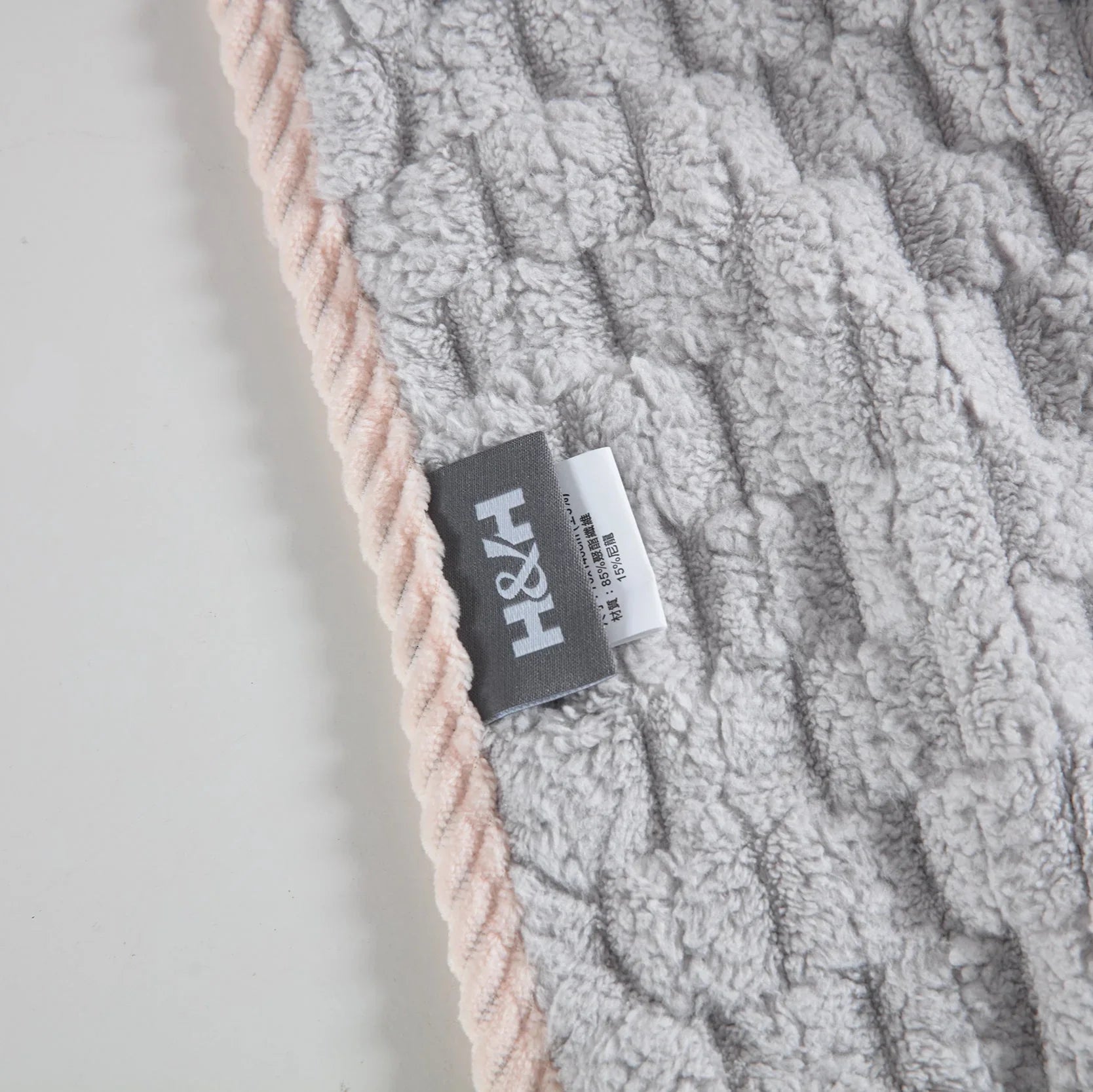 《南良石墨烯》雪絨速乾 五件套組 (含浴巾2入+毛巾2入+乾髮帽1入/組) - 南良H&H - 石墨烯科技